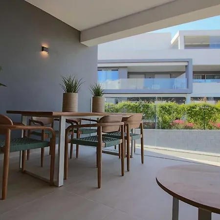 Vanian Gardens 4 Bedroom Ap