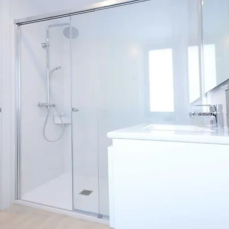Vanian Gardens 4 Bedroom Ap Apartman
