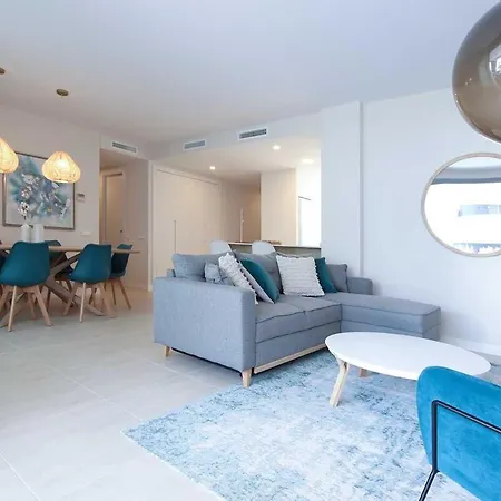 Vanian Gardens 4 Bedroom Ap Apartman *