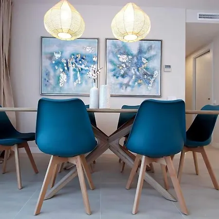 Vanian Gardens 4 Bedroom Ap Apartman